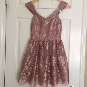 Homecoming/ promotion /wedding guest day dress